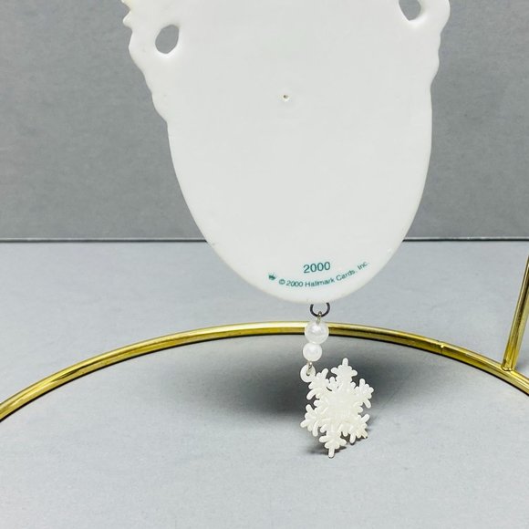 Our Christmas Together Hallmark Ornament 2000 Victorian Era Skaters - Picture 7 of 11